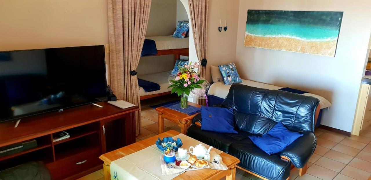 Seagulls Guest House Langebaan Exterior foto
